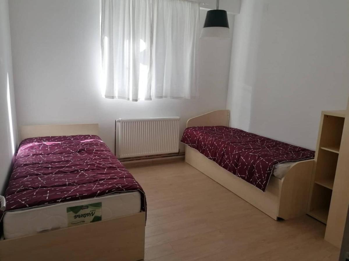 Hostel Denica Skopje Esterno foto
