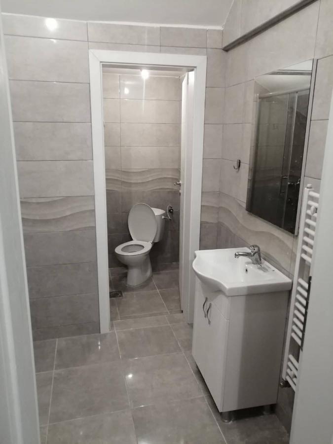 Hostel Denica Skopje Esterno foto