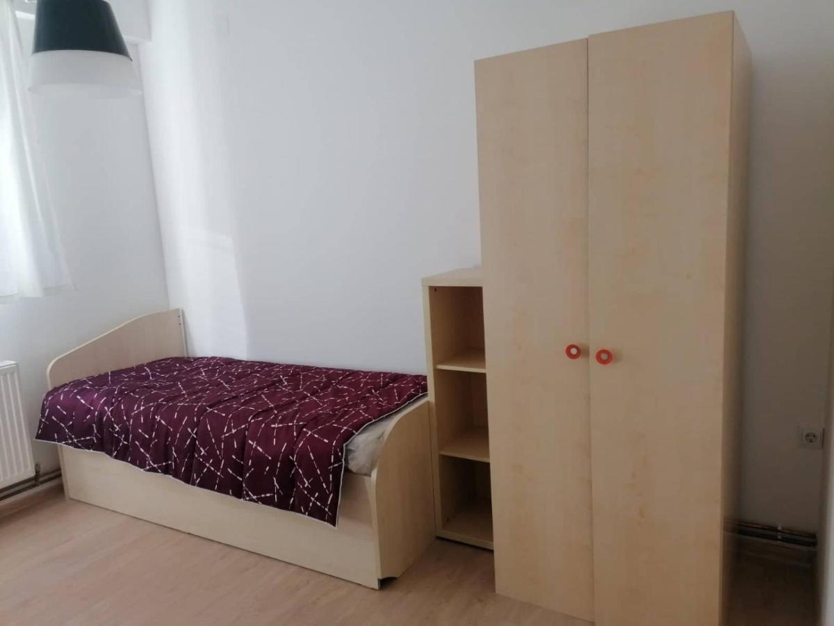 Hostel Denica Skopje Esterno foto